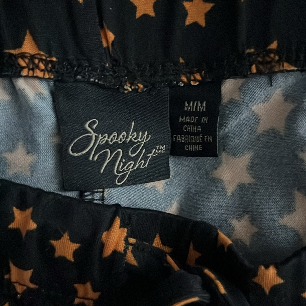 🆕 Hocus Pocus PJ Set 🎃 - Picture 4 of 6